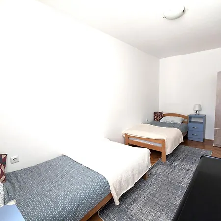 Bonem Apartman Apartment